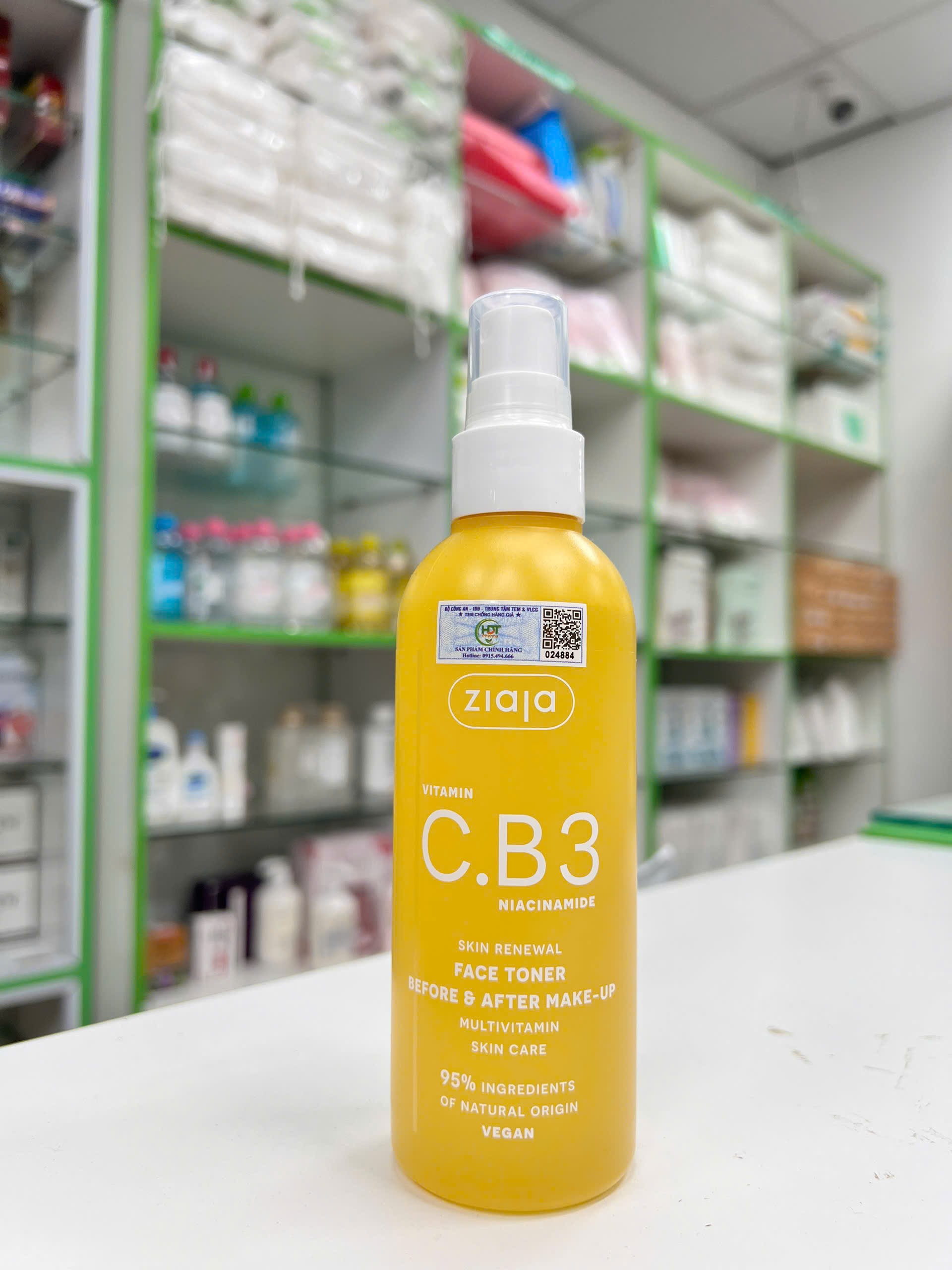 Xịt Dưỡng Cân Bằng Sáng Da C.B3 NIACINAMIDE