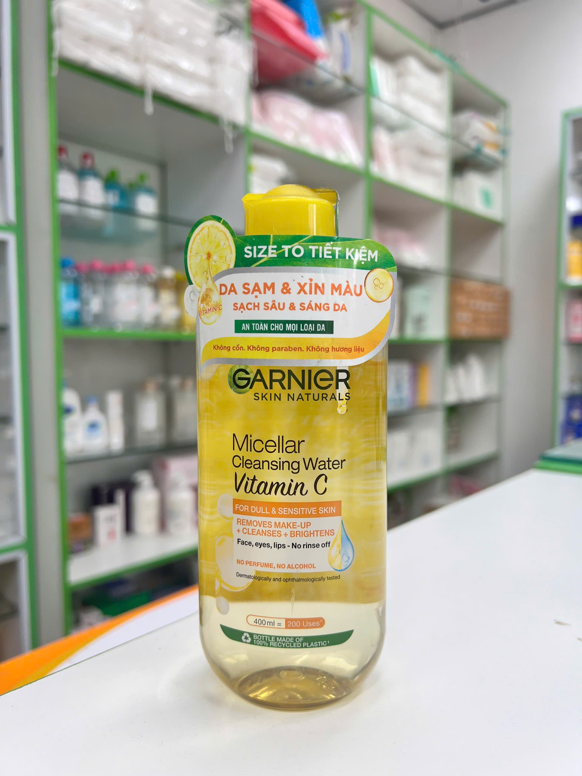 Nước tẩy trang Garnier Micellar Cleansing Water Vitamin C 400ml